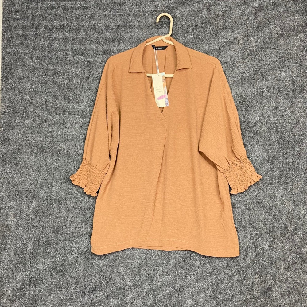 DOKOTOO Women's‎ Tan Brown Tunic Blouse SMALL Collared 3/4 Sleeve Smocked Cuffs